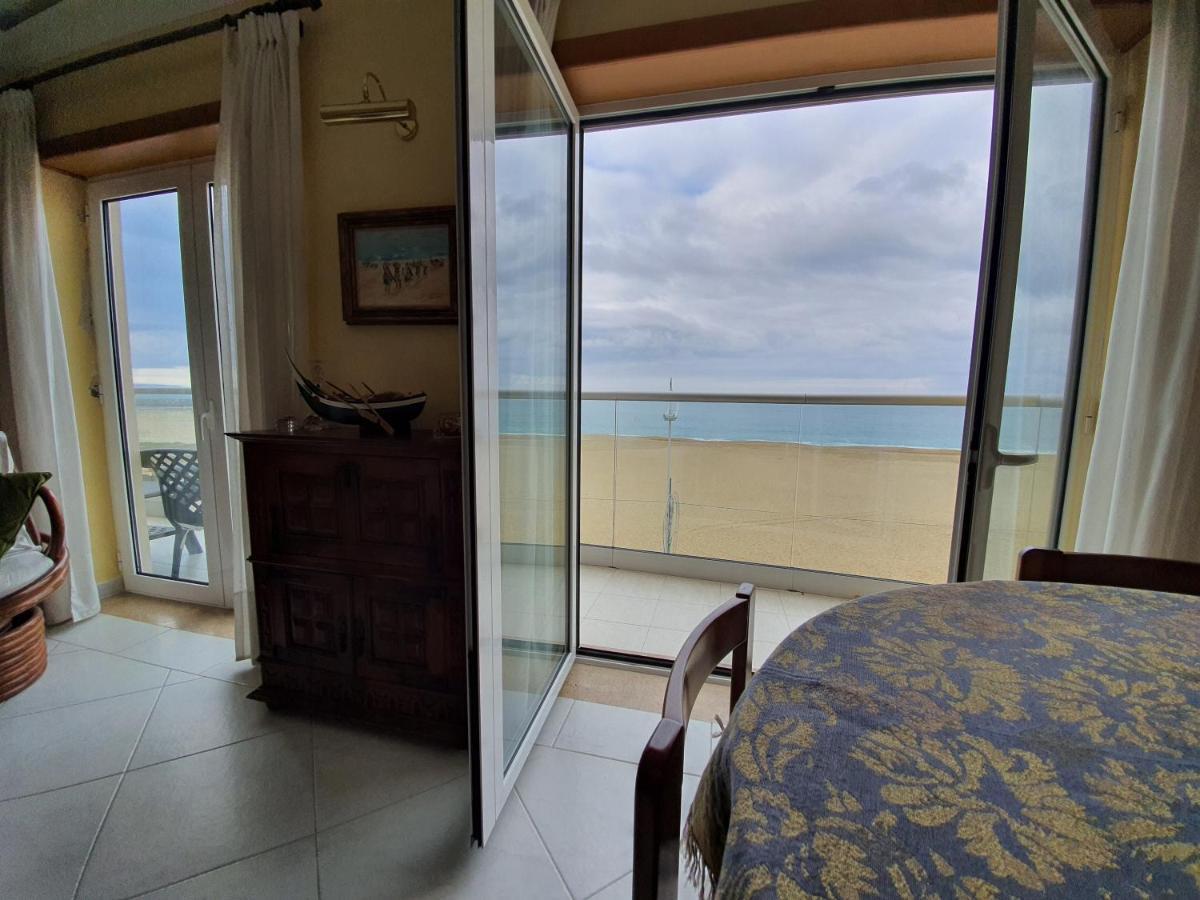 Nazare Apartamento Em Frente Ao Mar 외부 사진